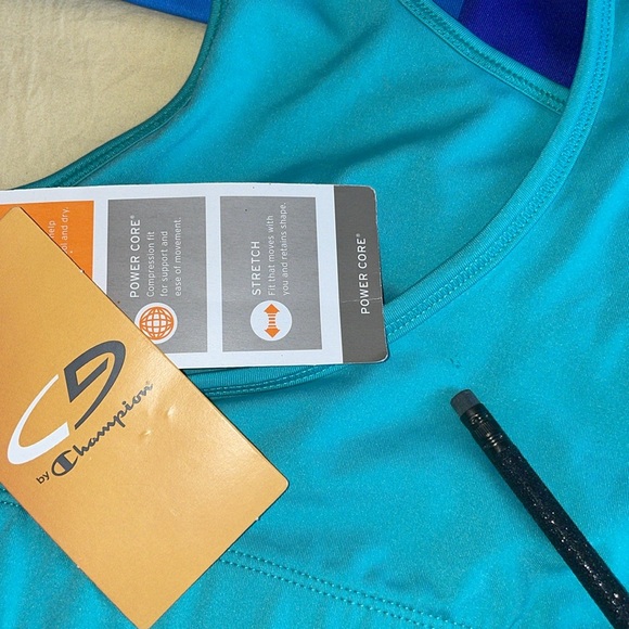 3 sports bras - Picture 10 of 10